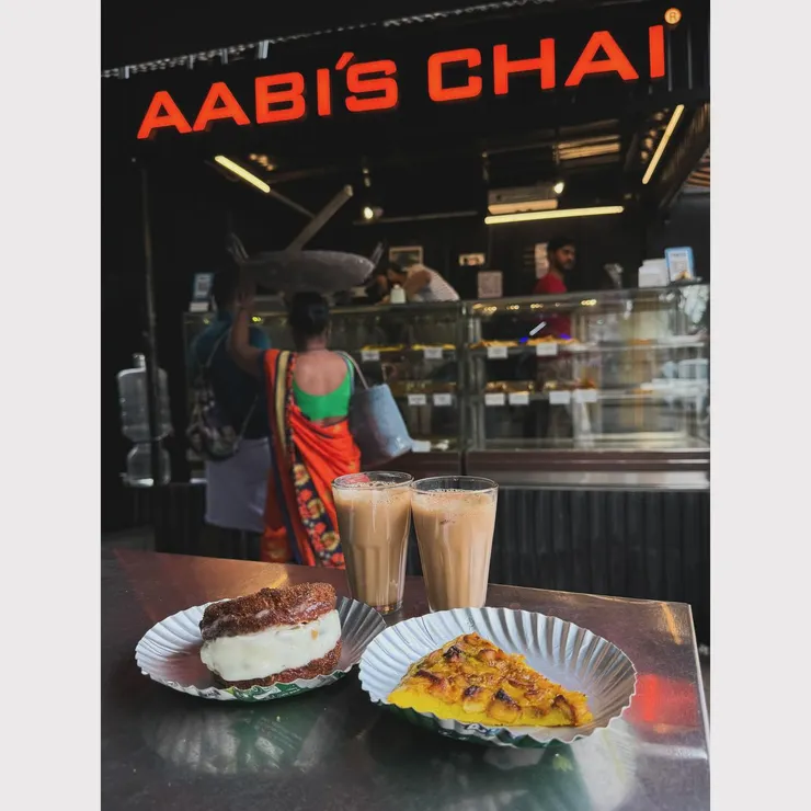 牛肉美乃滋印度漢堡+雞肉派+奶茶