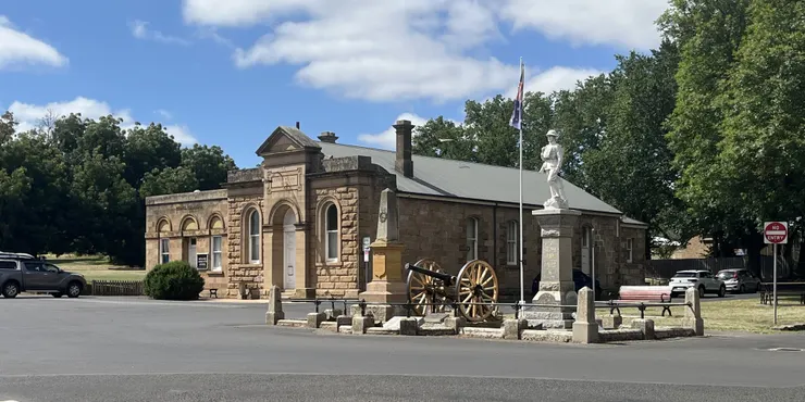 充滿歷史的Ross小鎮,美麗中充斥著歷史的無奈。