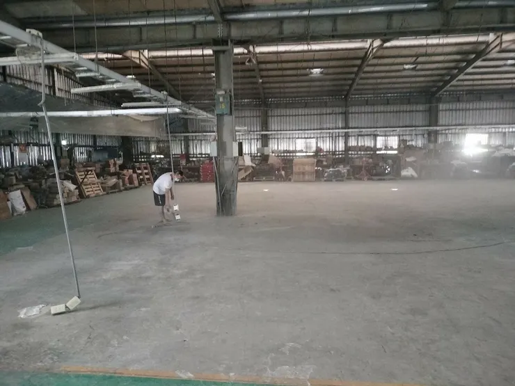 台南工廠耐磨地坪漆推薦│振宏油漆行│定期保養地板更省錢│交給