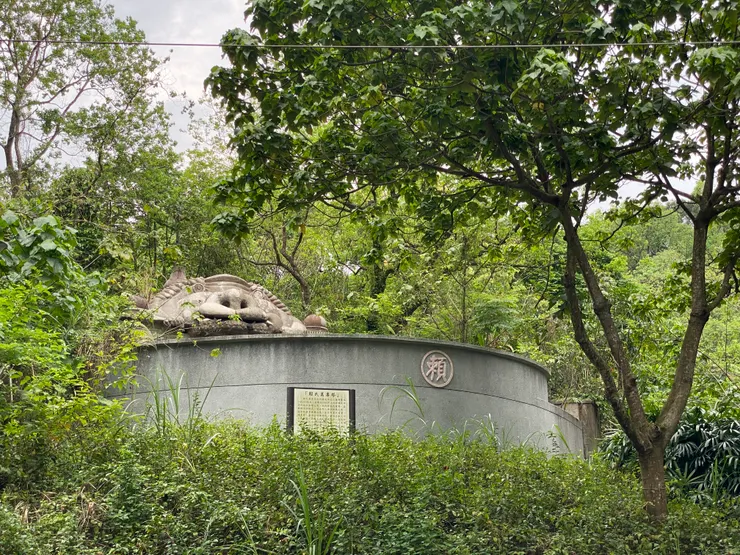 歷史建築－賴氏萬壽塔