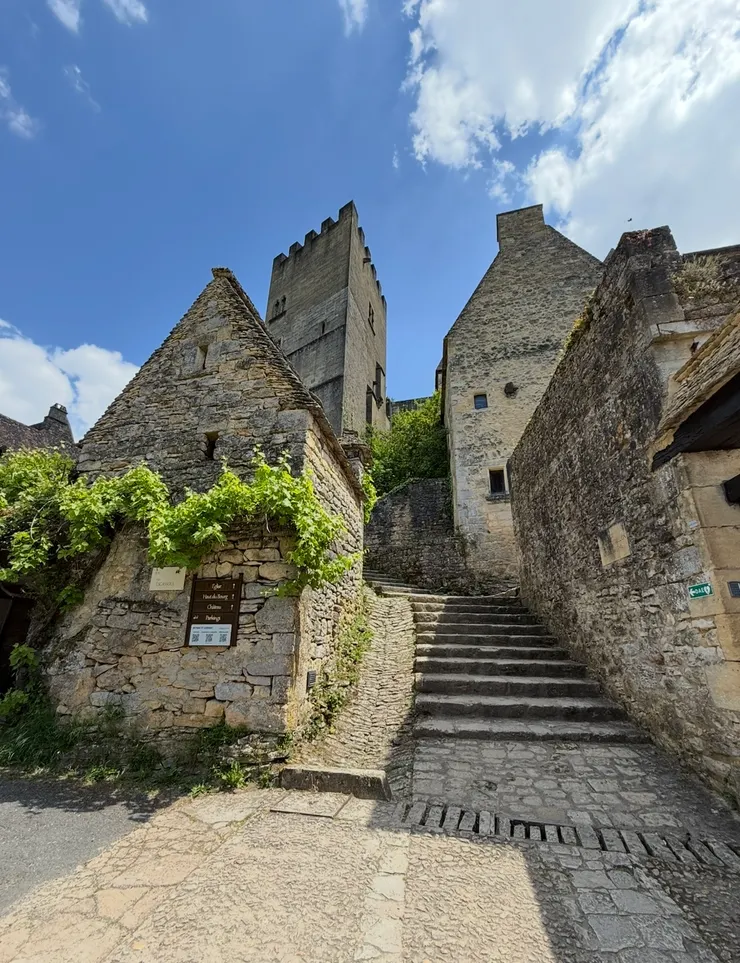 從這個走向城堡