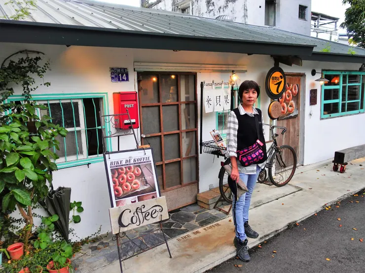 鐵花路旁的米貝果店