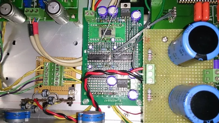 搭棚的 reclocked 電路