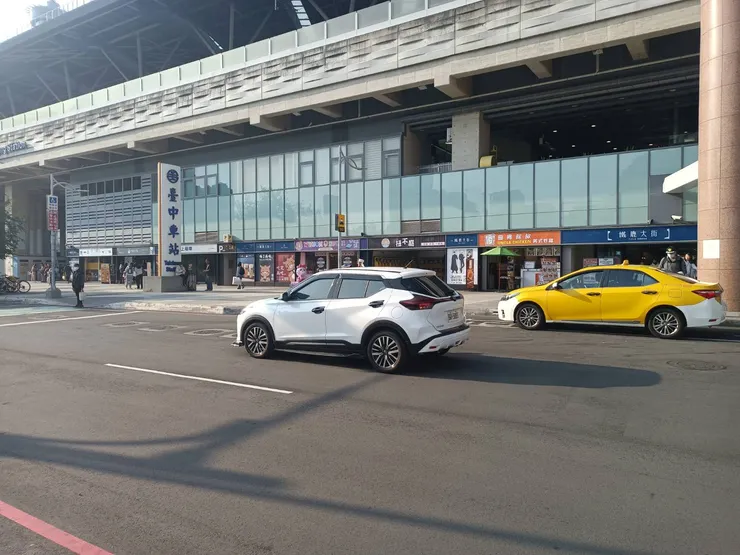 和新竹比起來，台中氣溫溫暖多了！