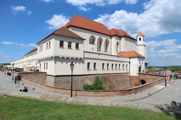 史皮爾伯克城堡最佳取景角度，這張就是城堡明信片景色