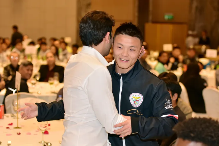 陳敏相隔八年再奪澳門足球先生殊榮