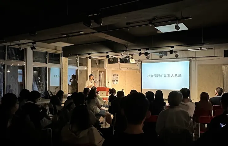 每每在講座裡呼籲中產階級要團結之後，我都很難預料這個世界還會再帶給我們什麼災難