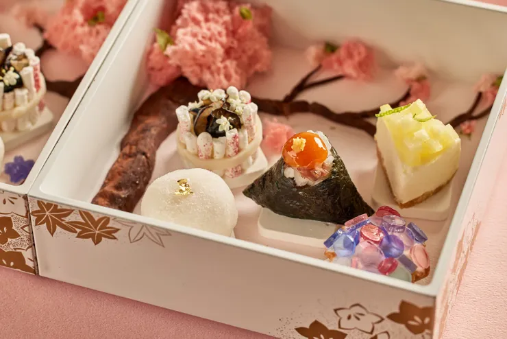 圖4、「和牛御飯糰」嚴選日本月光米搭配炙烤頂級和牛，米香與油脂完美交融，於花見時光中一口盡享奢華。