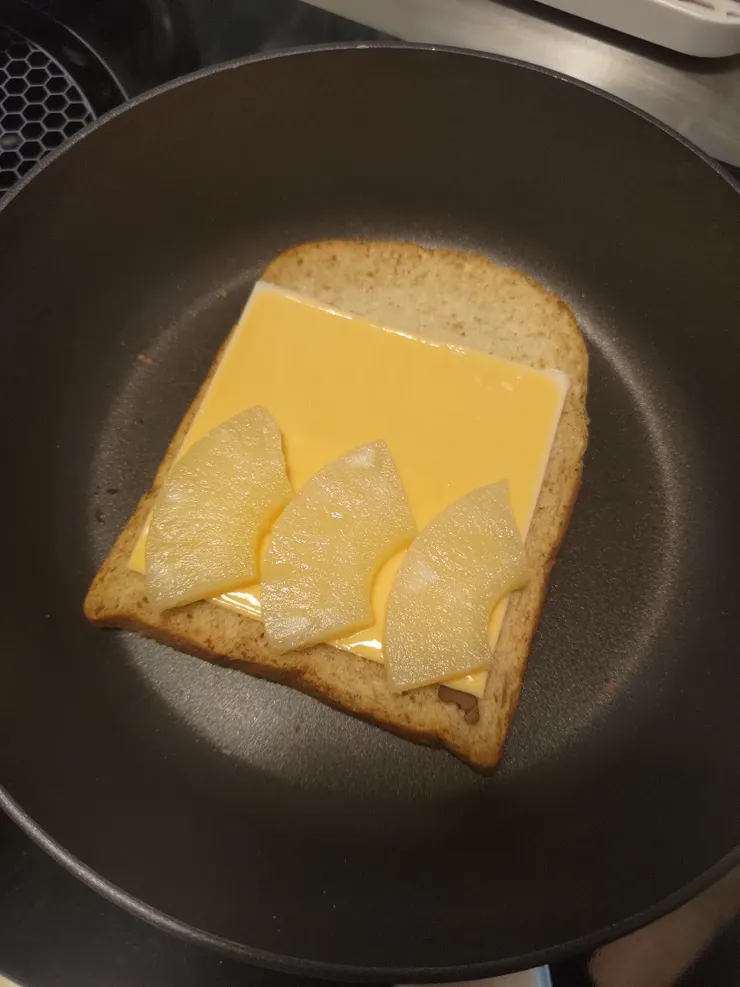 今天幫弟弟做的早餐