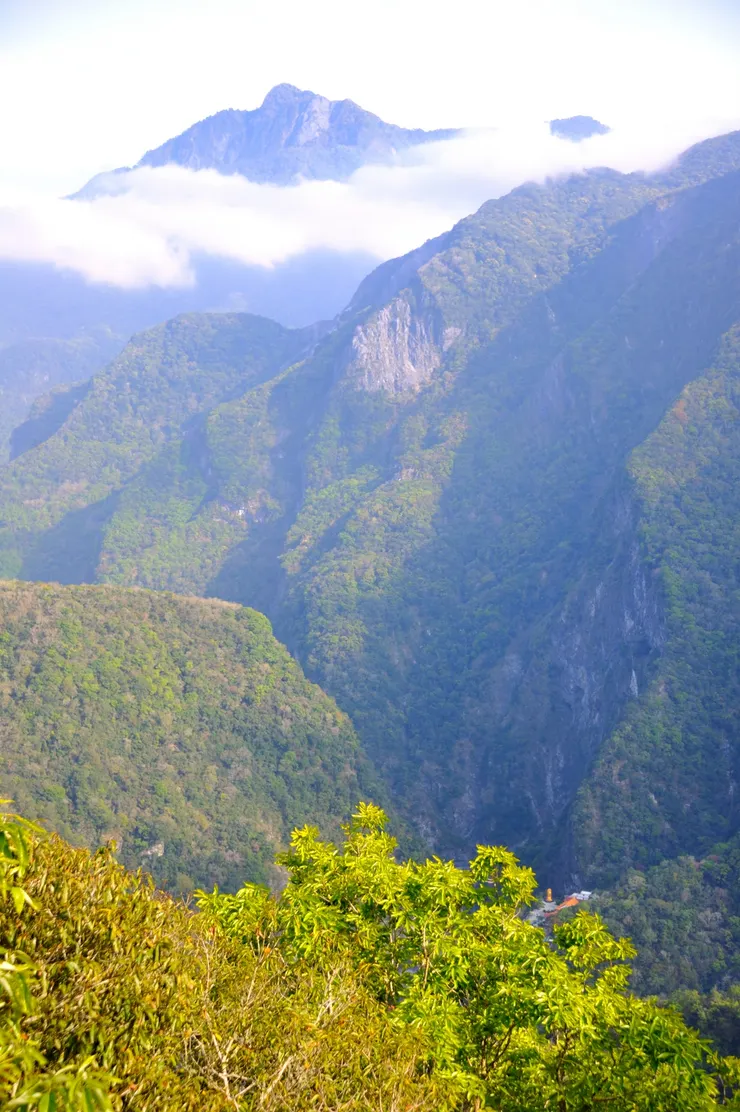 【九彎八拐下面天祥已在望 今晚有歸宿不怕途窮日暮】