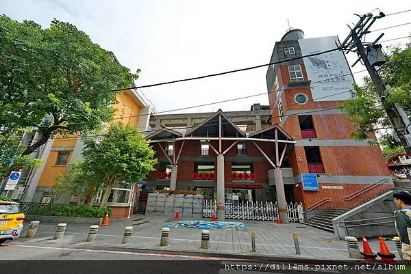 台北北投關渡國小