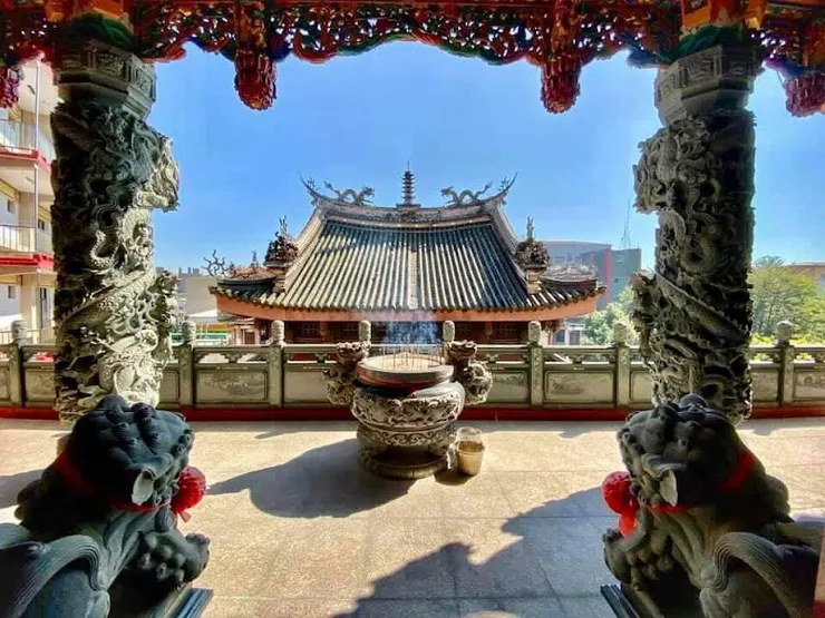 莊嚴建築雕刻（圖片截圖於網路）