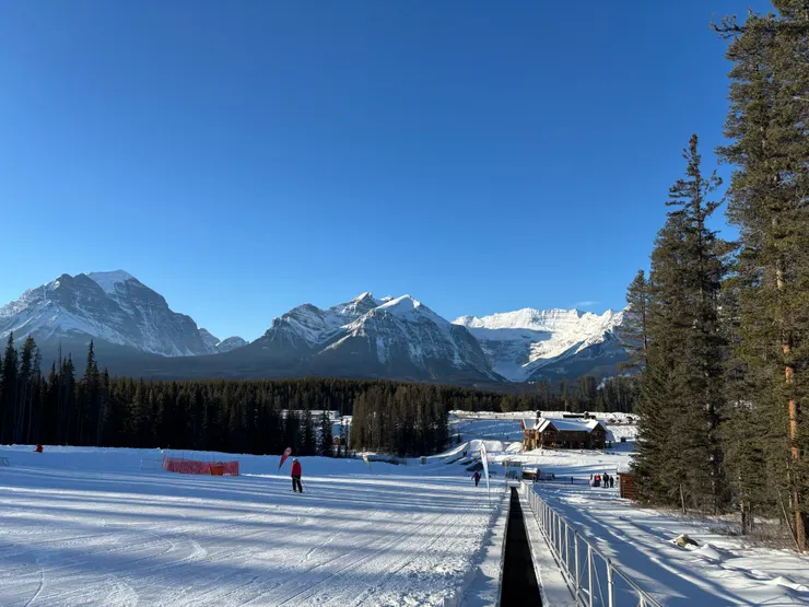 滑雪面對的是這一片美景