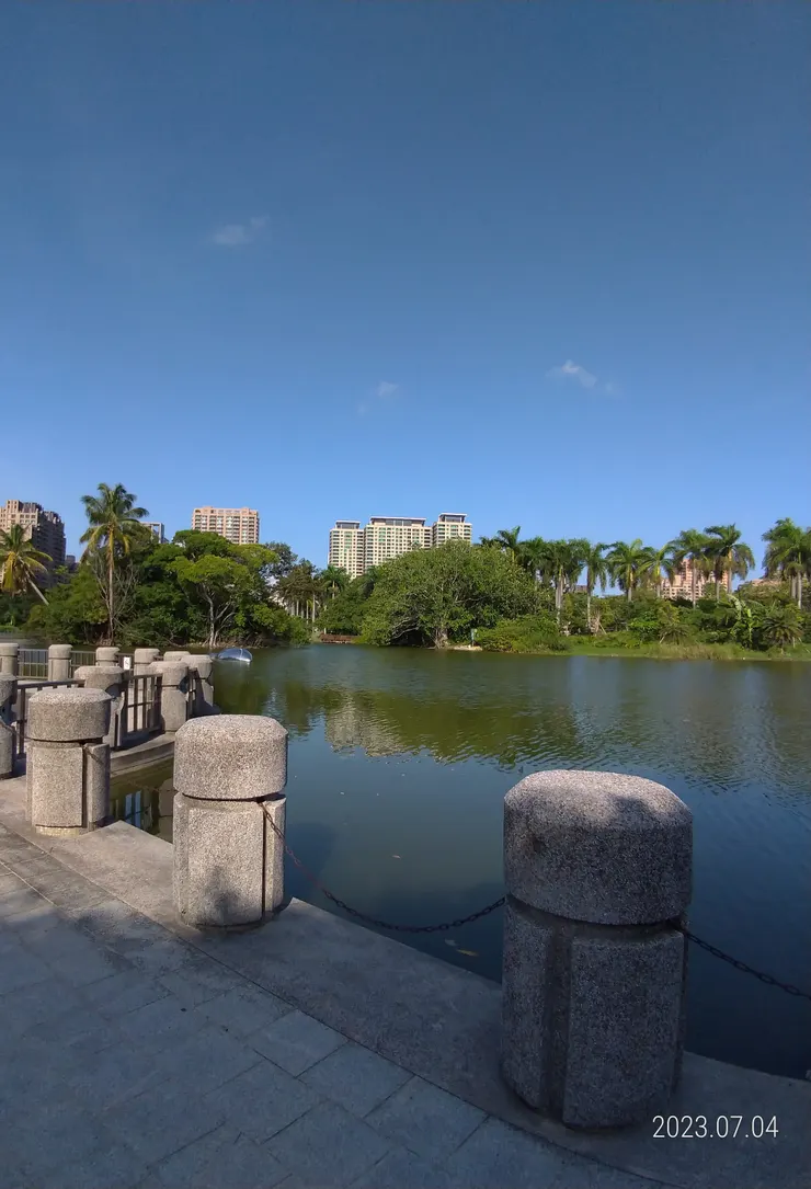 高雄市美術館園景，自拍攝