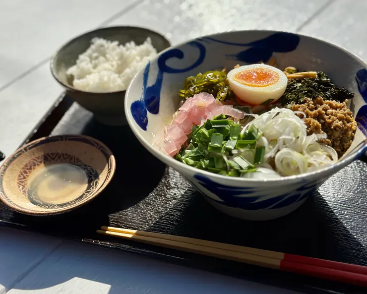 金月Gala青海限定的特製沖繩拌麵