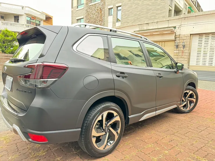 台南汽車包膜推薦【Force弗爾仕車體包膜】3M膜料全車改色