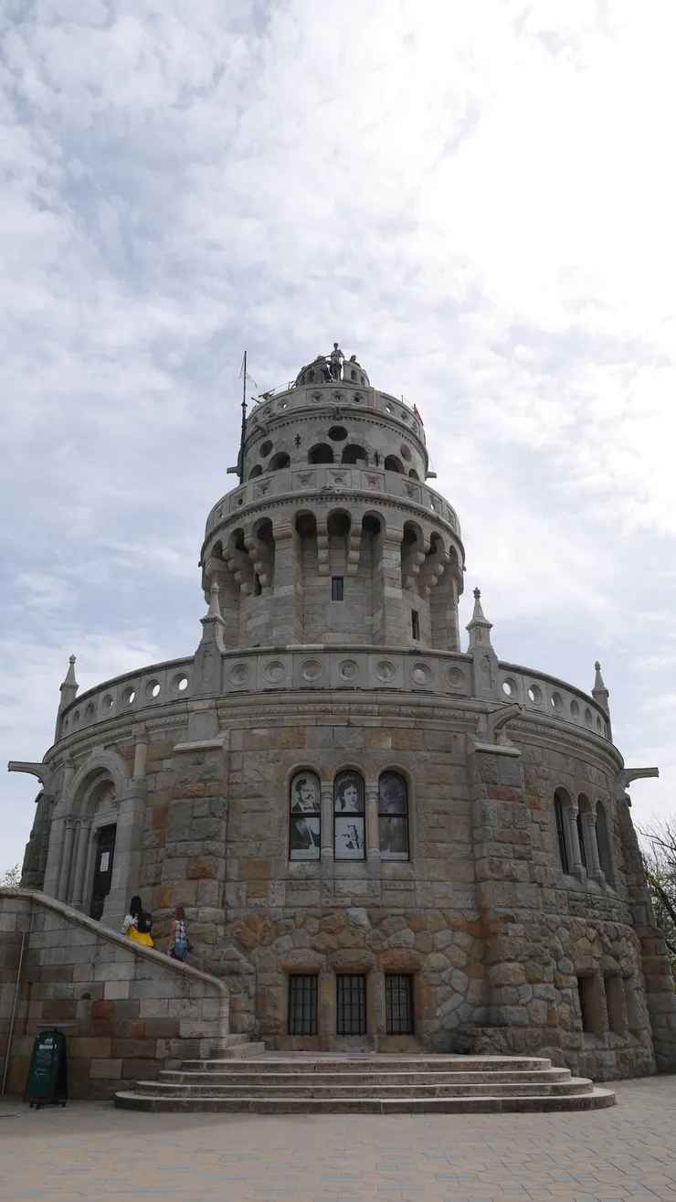 從不同角度再看一次伊莉莎白瞭望塔（這應該才是它的正門）