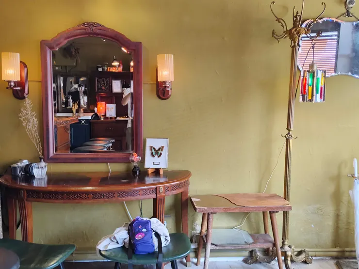 古董家具經過搭配，立刻感覺不一樣