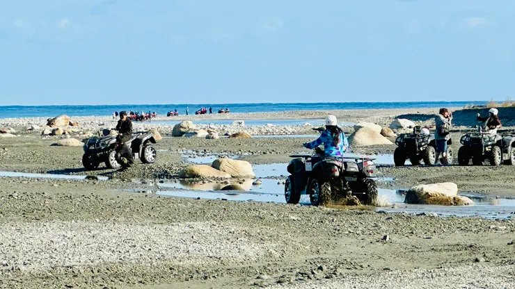                                沙灘車飆沙涉水，花蓮腹地大，地形樣貌多                 I攝影:Sunnyah