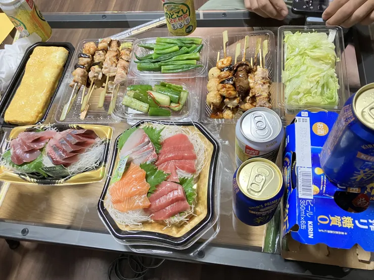 天天去超市買食材和啤酒回家運用