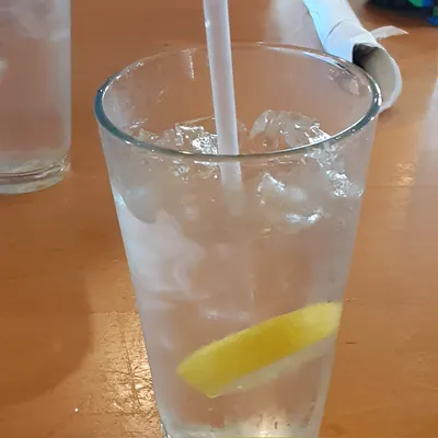 檸檬白開水的沙龍