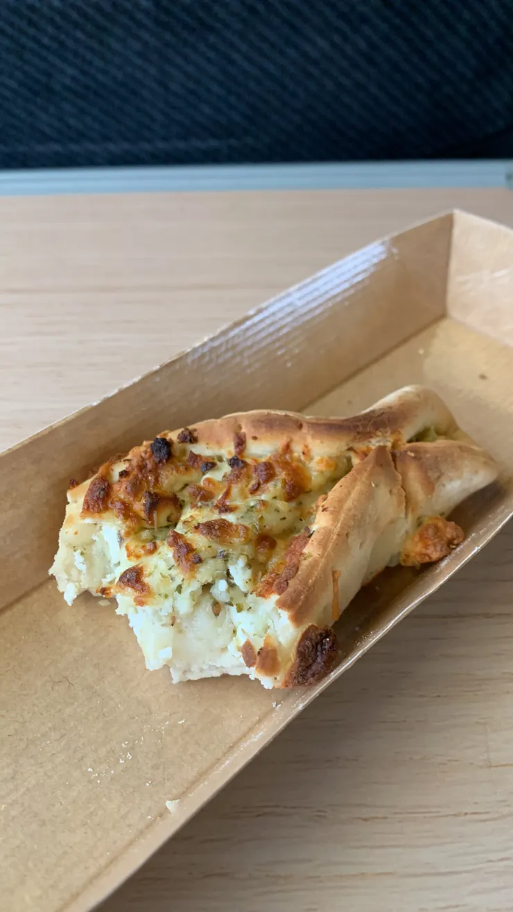 火車上叫的pizza