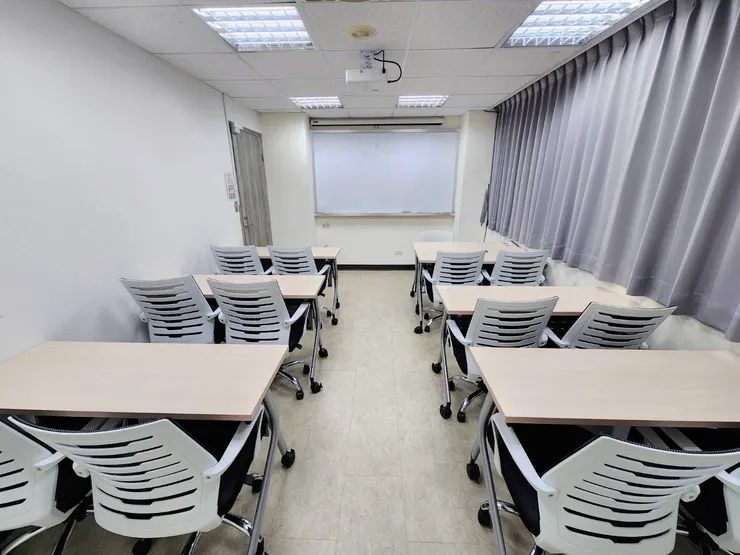 北車站前光南E教室-教室型12人 超舒適