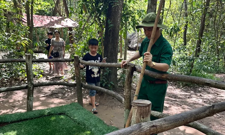 胡志明市古芝縣古芝地道，越戰時期越共地下隧道系統，全長超過250公里