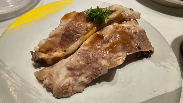 這是牛五花軍艦!