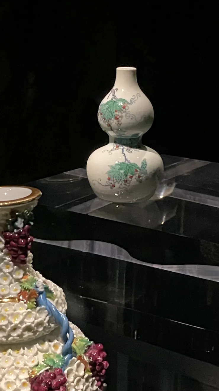 鬥彩葡萄紋葫蘆瓶，清雍正，故宮藏品