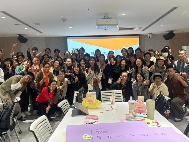 第三張大合照（別於第一天篝火之夜的自在與第二天雞尾酒之夜的自主，結束前的成發之後，我們是自在自主後的重設自由🥰🥰）