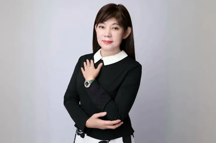 圖：張銘珈帶領生麗Yes超越團隊，培育自信綻放的專業諮詢師。（圖／STEP步步為營）