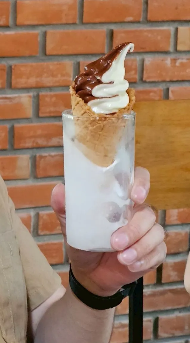 釣魚比賽第二名的獎品-霜淇淋一隻