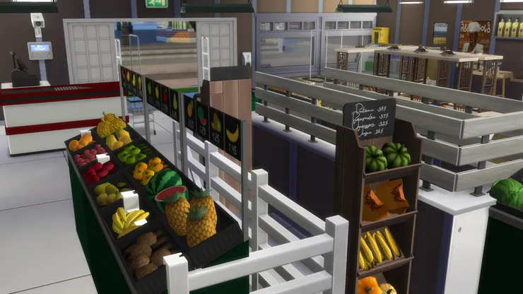 另一邊放水果。我不知為何想起當晚有很多草莓。