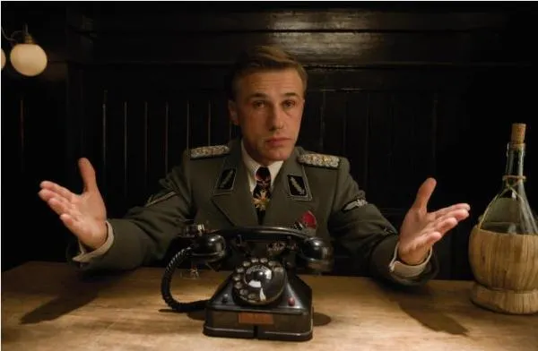 要讓普通人成為劊子手，首先要讓他們相信，要殺的不是人類，而是一隻可以踩在腳下的害蟲