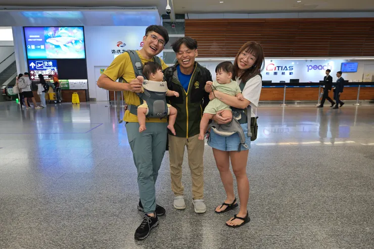 咩咩到桃機為阿果送機