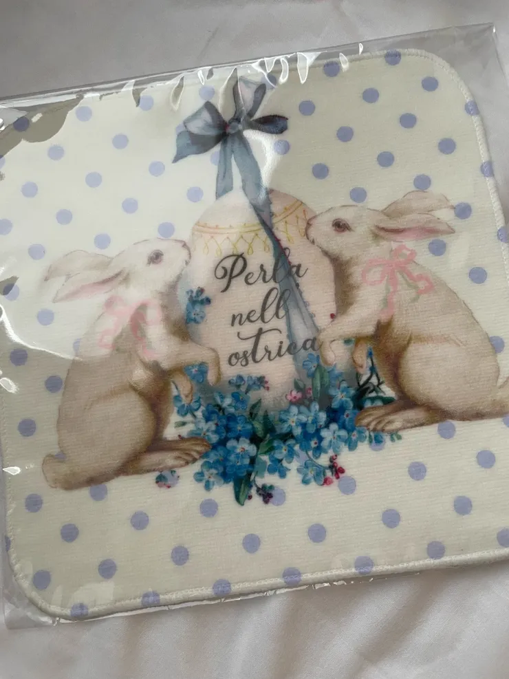 店員多送我一條之前活動的贈品手帕(*´ω`*)