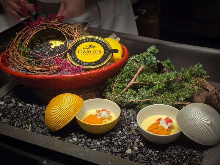 Ukai鐵板燒料理 日本鱈場蟹、海膽、魚子醬茶碗蒸