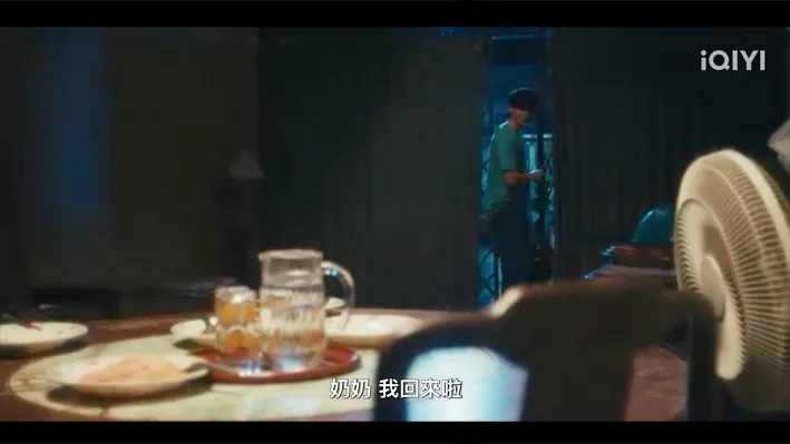 我甚至懷疑那鐵門防不了盜⋯⋯用這角度去想，表示Jack家真的窮，沒有什麼東西可以偷⋯⋯