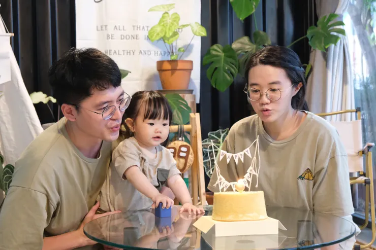 為了可以給寶寶吃特地買了個超樸素的生日蛋糕!