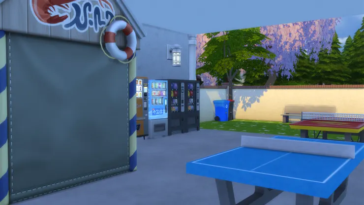 買完食物便過去買罐飲品或買包糖果,完美的一餐!