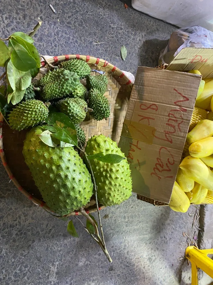 越南的釋迦，讀音是：芒稿。 