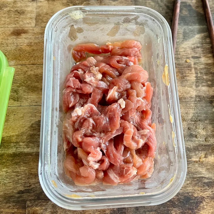 打過水的肉,會變得比較澎潤