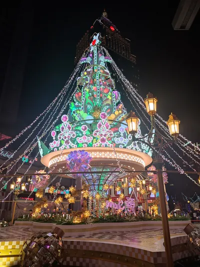 以聖誕彩燈，提前祝各位聖誕快樂，靈感滿滿 !