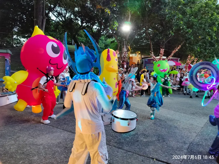 星際漫遊(花車表演)(汶凬舞集&瑪哈卡樂團)