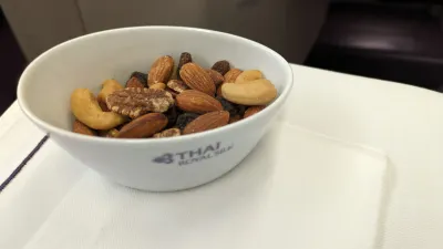​里程兌換好划算！泰航商務艙體驗：桃園飛曼谷