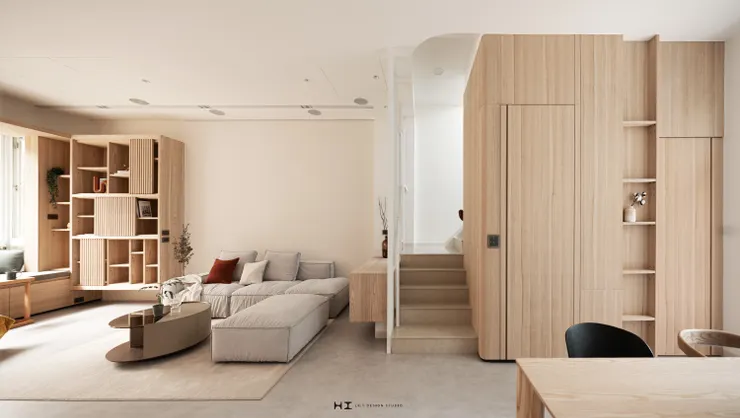 樓梯下方的隱形收納