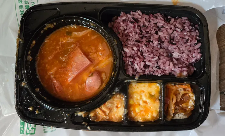 沒想到挺豐富的，但說真的吃得飽嗎?