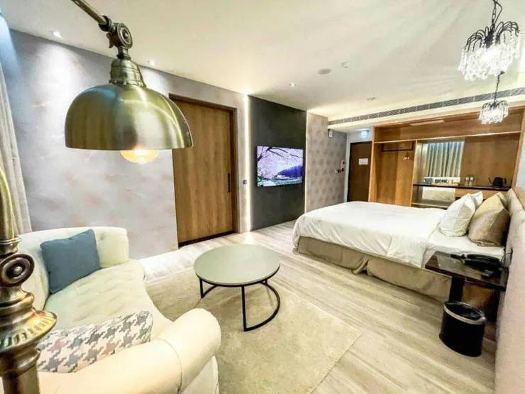 台中汽車旅館│第五大道汽車旅館