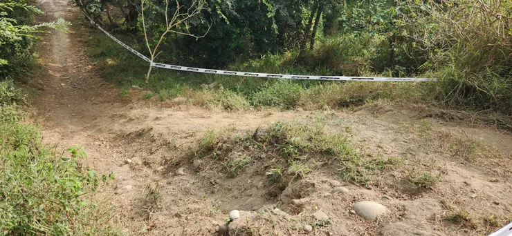 XC的路線對瓜佛來說沒啥難度(但是對我的心肌有很大的難度)，不過這段我就沒下了。這段並不是第一次看到，而且主辨單位有再調整過路線，所以難度比兩年前要簡單。但是太久沒騎林道，再加上沒練習過，所以這次就用走的吧~